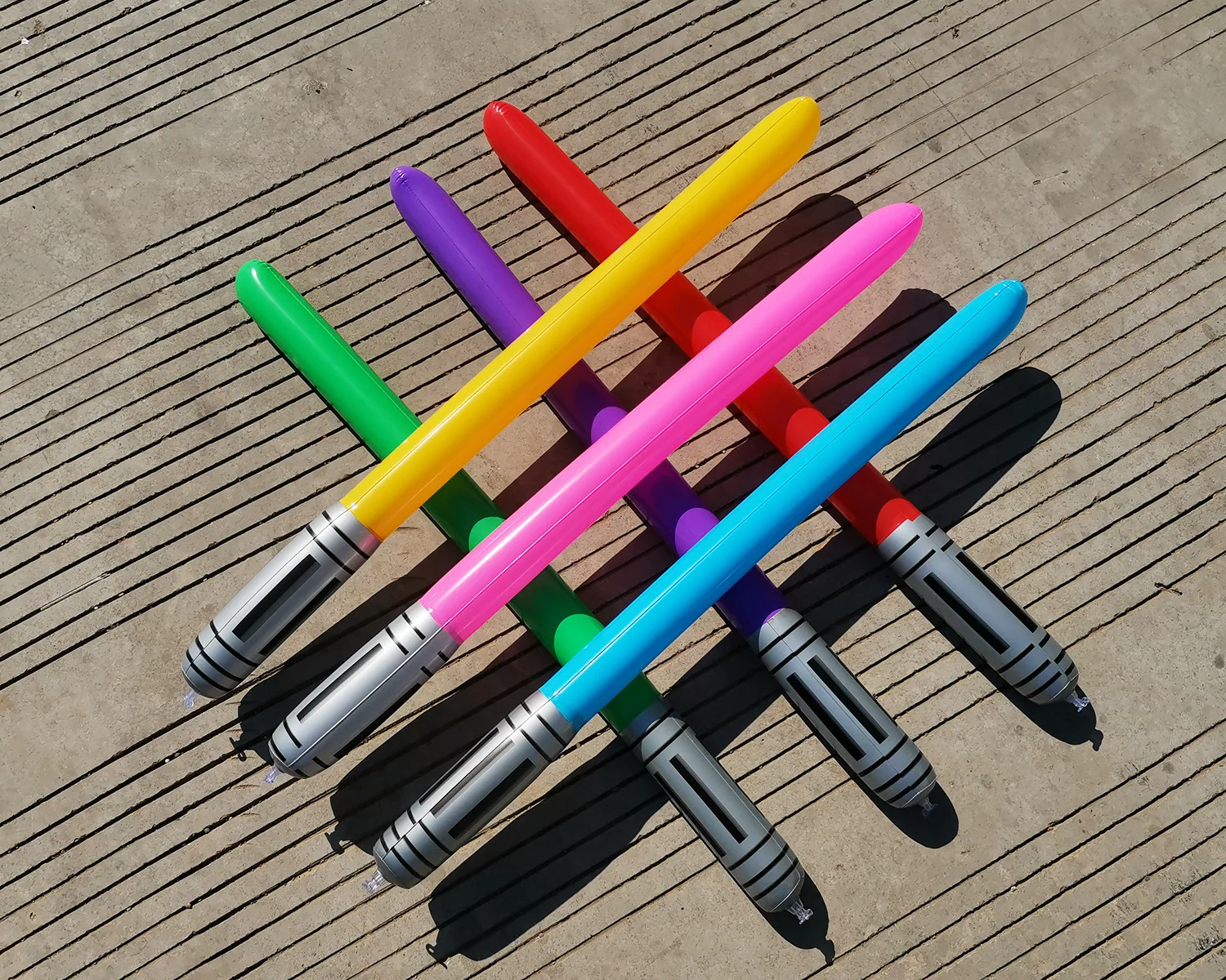 Neues Aufblasbares Lichtschwert Laser-Schwert Spielzeug 100cm Aufblasbarer Stick PVC Aufblasbares Schwert als Geschenk – Detail 5