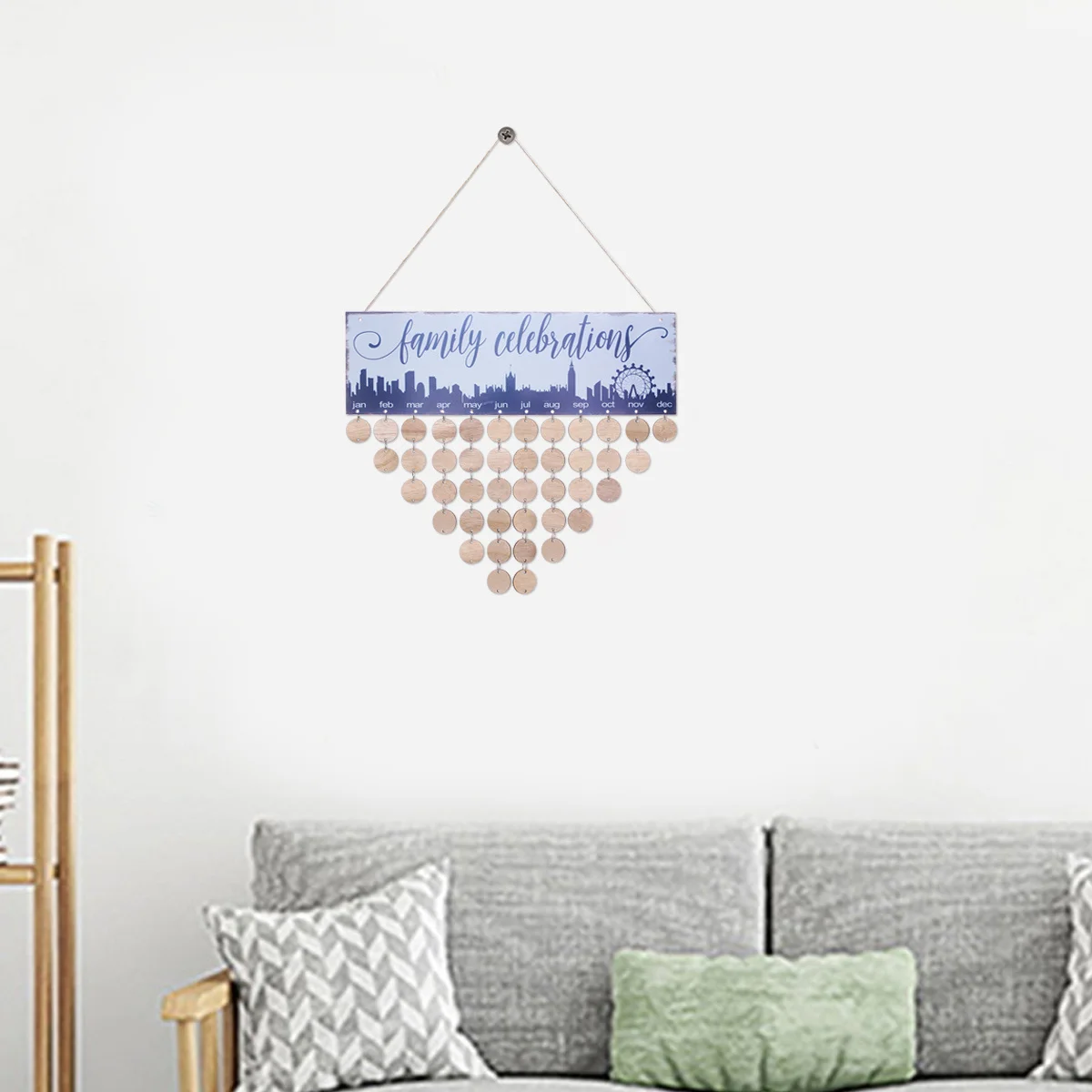 

Деревянный календарь 12x47x02 дюйма для напоминаний о датах, семейных праздниках, подвесная доска с 50 круглыми дисками для украшения стены дома