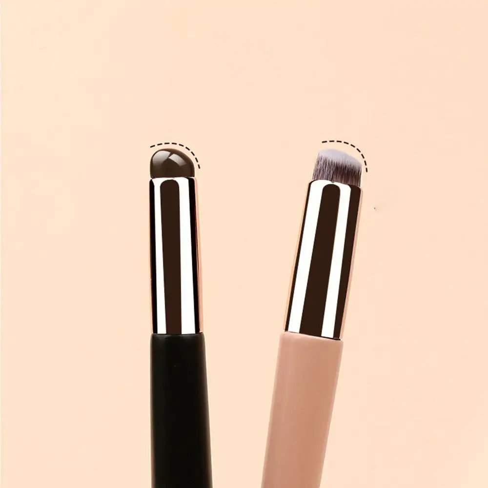 美容ツールソフトシリコンリップブラシポータブルラウンドコンシーラーブラシプロフェッショナルダブルエンドデザイン 2-in-1 口紅ブラシガール