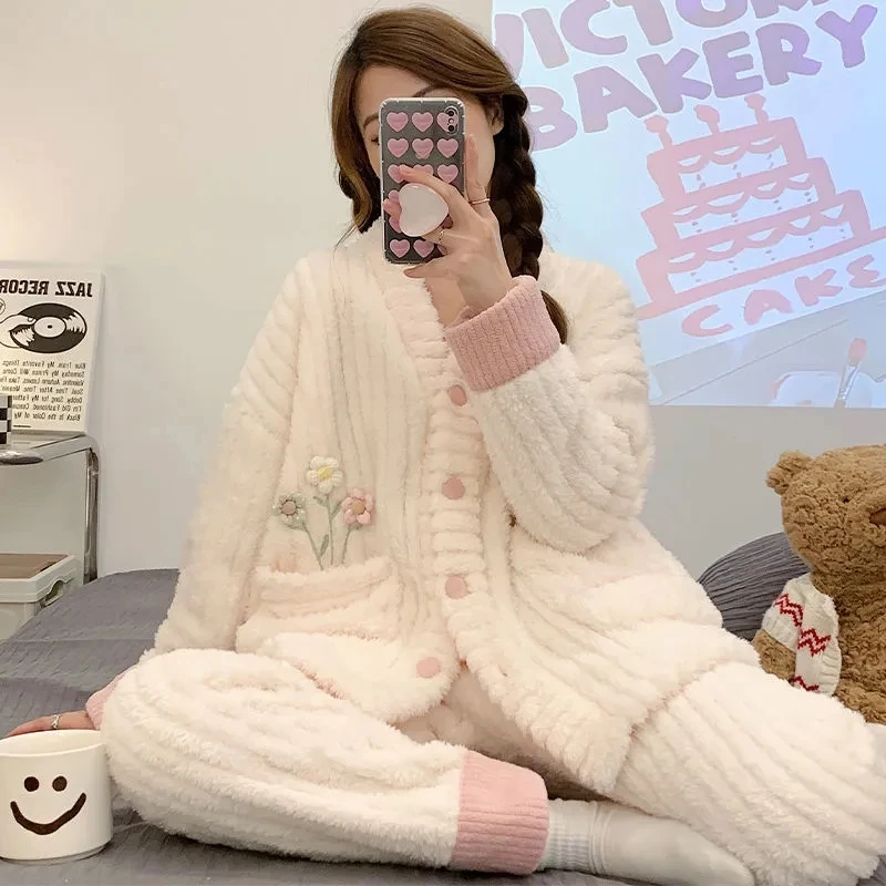 Winter Warm Flannel Pajamas Set Women Pyjamas Sets Pijamas Long sleeved Trousers Cute Soft Home Wear Clothes for Women