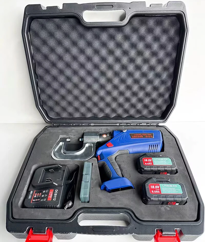 Aluminum Body Self-Piercing Riveting Machine SPR Rivet Gun for Car Repair Electric Hydraulic Handheld Rivet Machine Rivet Buster