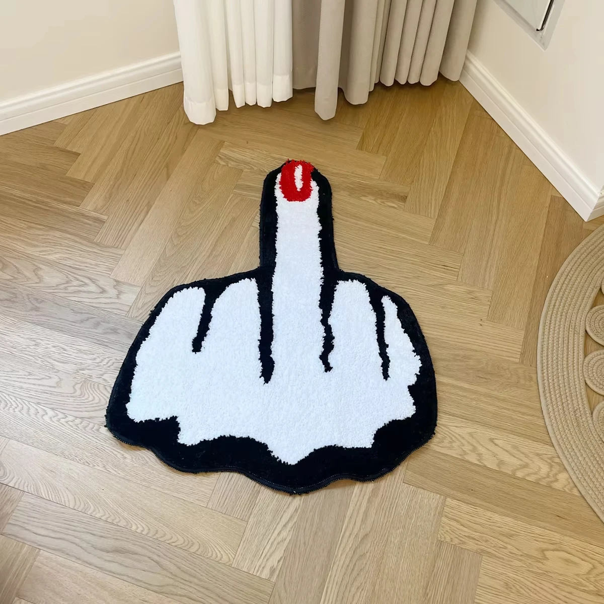 Teppich in Form eines Mittelfingers, lustige Geste, rutschfeste Badezimmermatte, coole Gothic-Heimdekoration für Schlafzimmer und Wohnzimmer – Detail 5