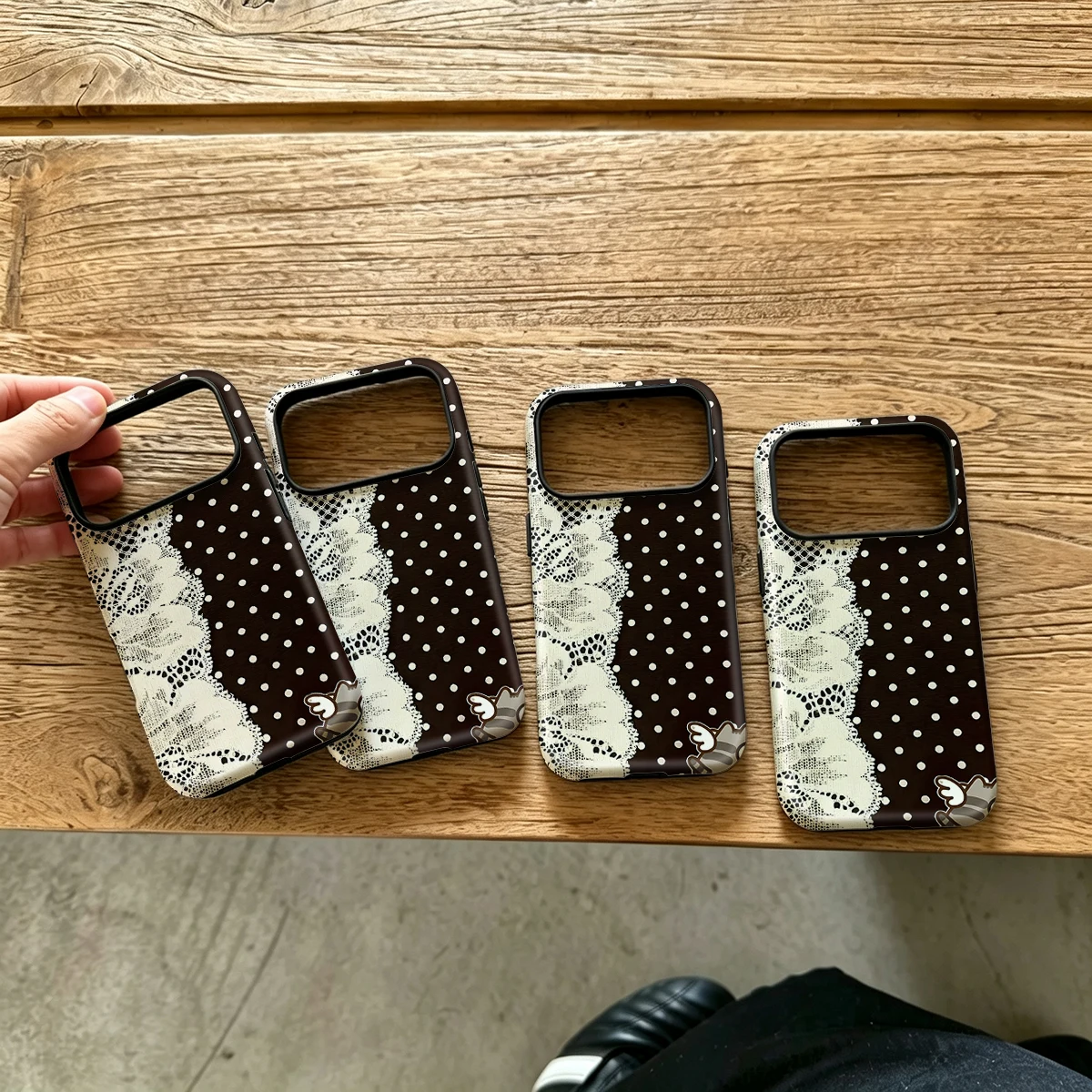 Brown Dots Lace Cat Hard Shock-Absorption Phone Case For Samsung Galaxy S26 S25 Ultra S24 S23 Plus 2-in-1 Protective Cover