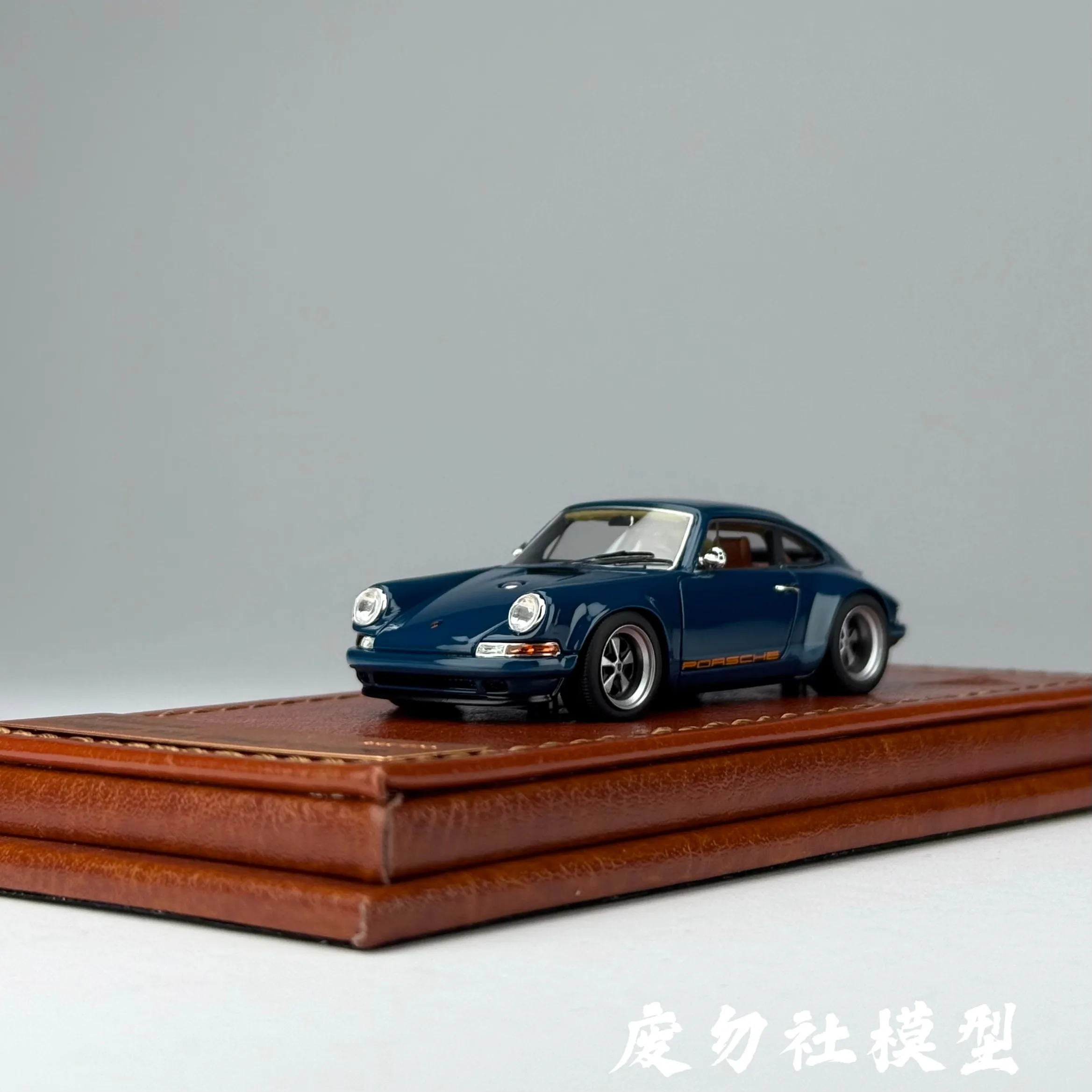MU 1:64 Scale Porsche Singer 911 964 Resin Car Model