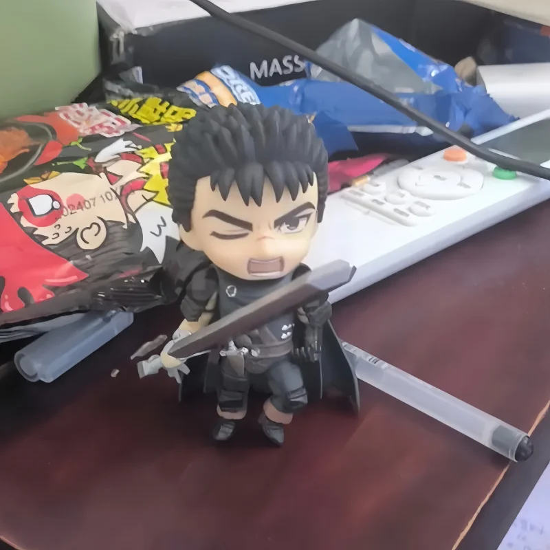 Figuras de acción de Anime Berserk Guts 2134 de 10cm, juguetes bonitos para niños, muñecos de decoración de coleccionista de Pvc, regalos de vacaciones para niños y adultos