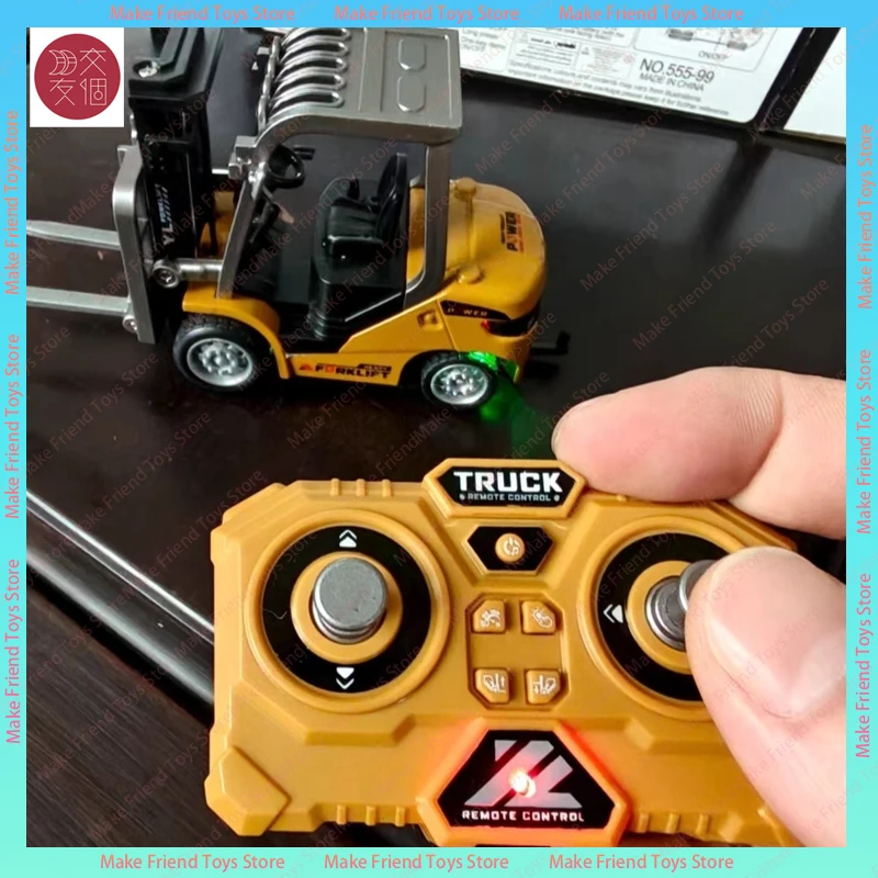 1:64 مقياس سبيكة Rc رافعة شوكية شاحنة صغيرة سطح المكتب التحكم عن بعد لودر أطفال بالريموت كنترول بلوتوث قابلة للرفع Rc خزان صغير معركة #2