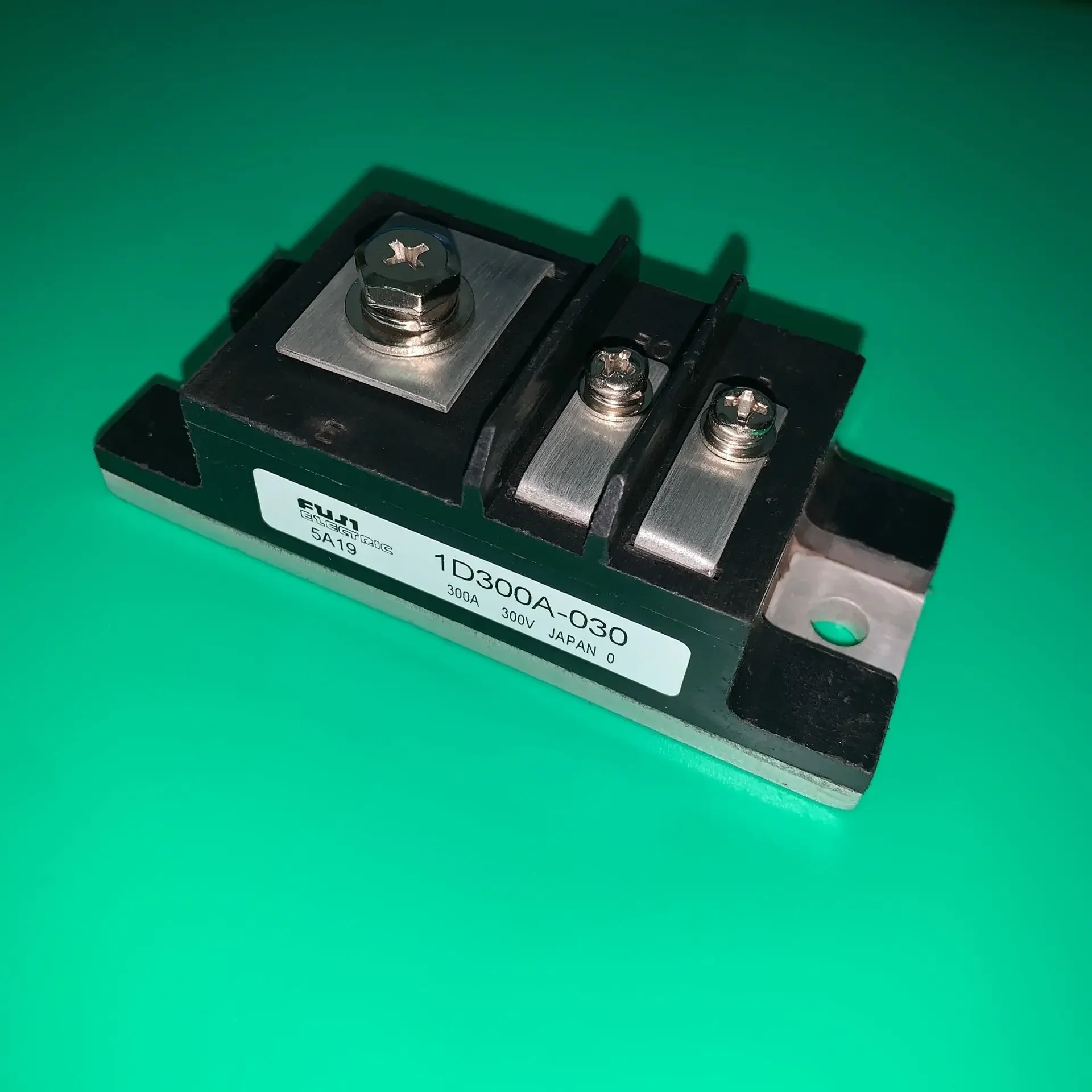 

1D300A-030 MODULE 300A 300V IGBT 1D300A030 1D300 A-030 1D 300A-030 ID300A-030 ID300A030