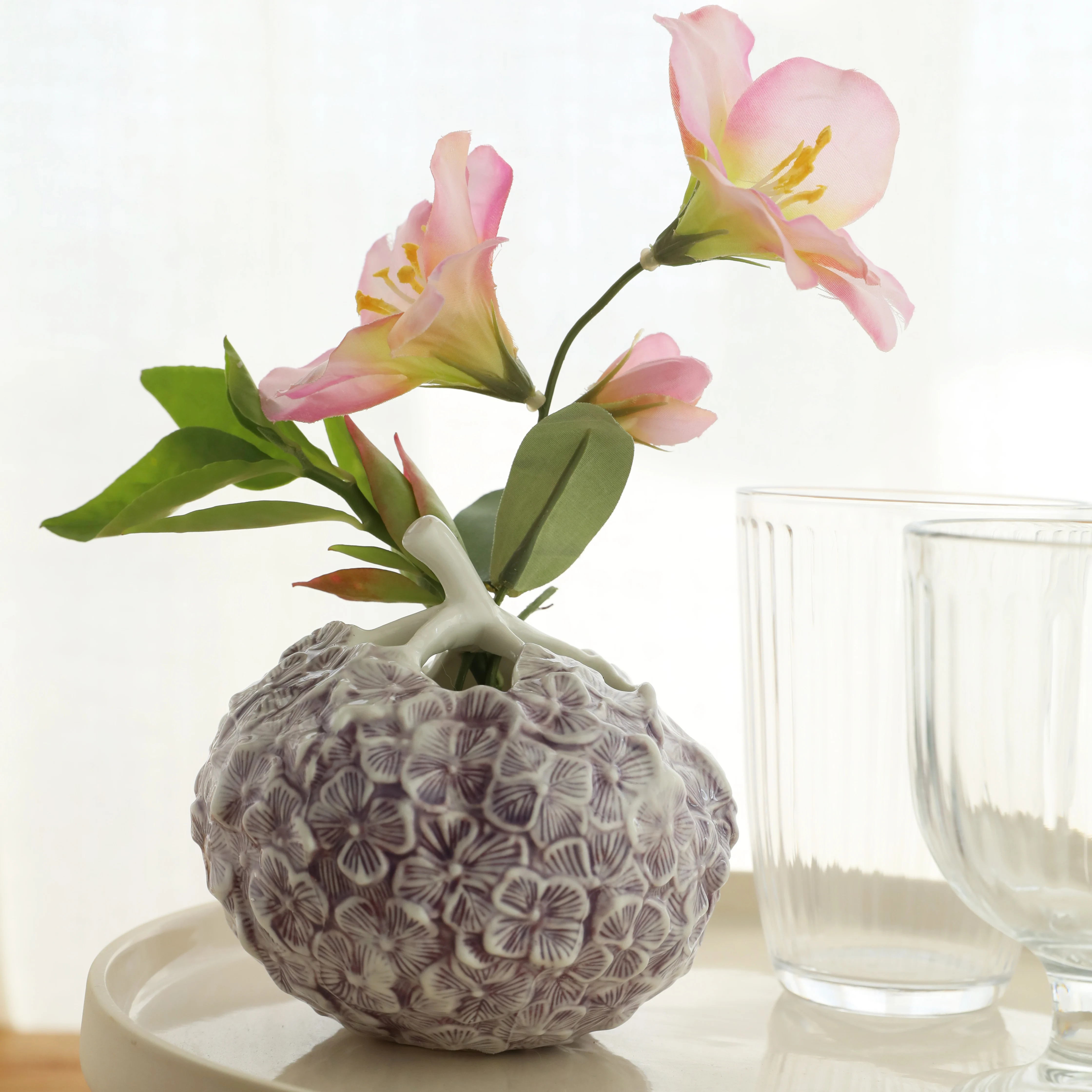 Handcrafted Relief Ceramic Vases Creative Household Desktop Decoration Vases Vintage Garden Mini Storage Bottles