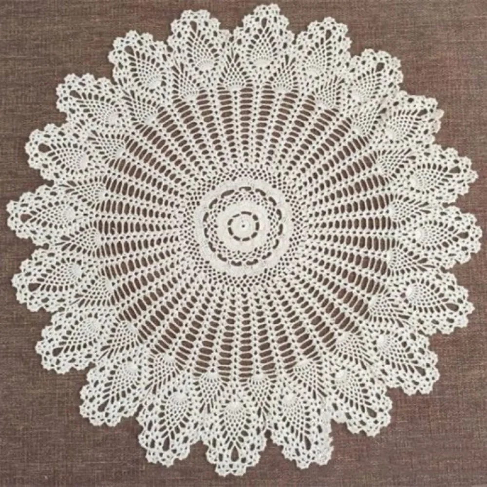 Rustic White Cotton Lace Table Mat Handmade Crochet Pineapple Pattern Round Doily Craft For Wedding Dining Room Table Decor