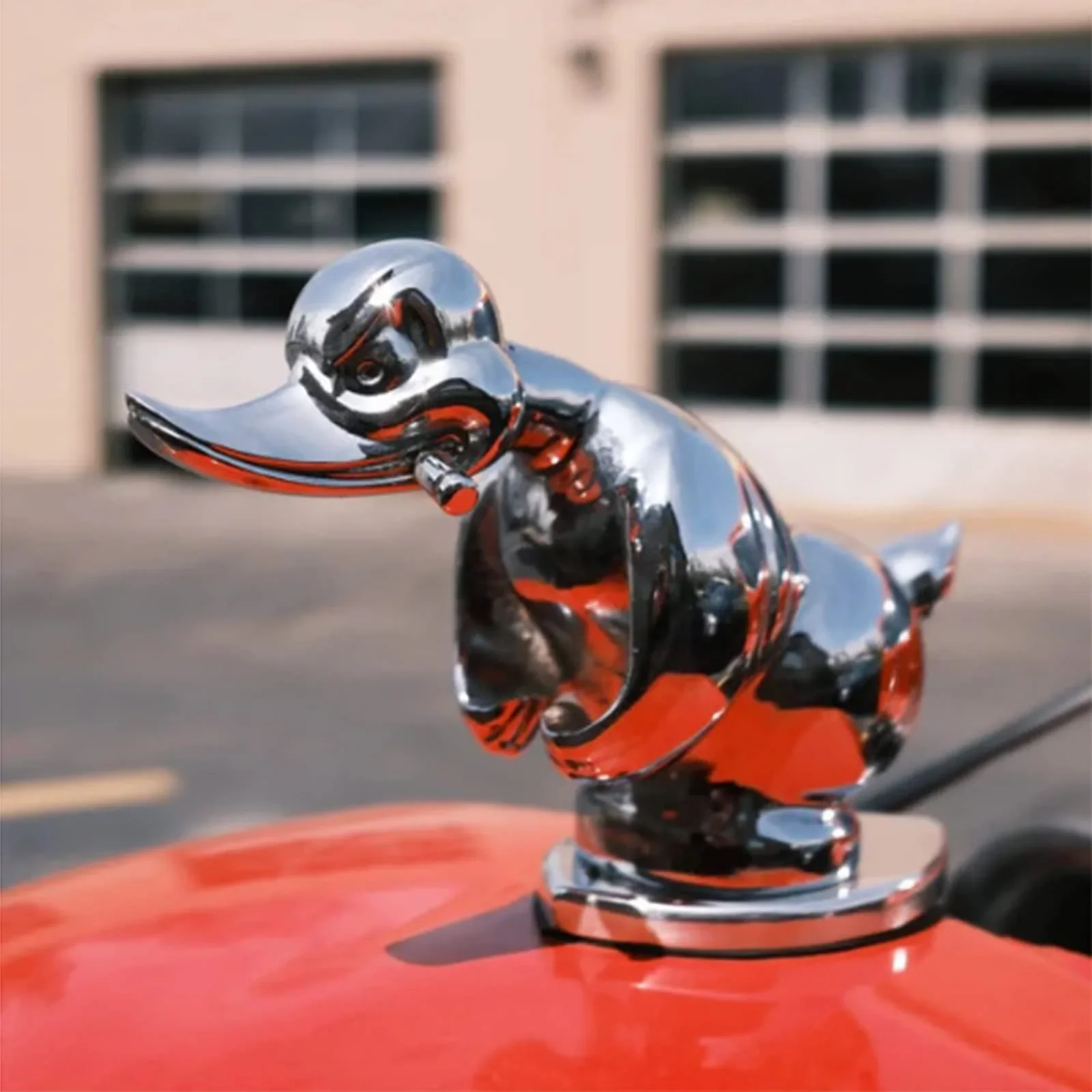 

Resin Angry Duck Sculptures Funny 3D Auto Front Hood Ducks Statue Art Crafts Angry Duckling Cars Hood Decoration for Home Office