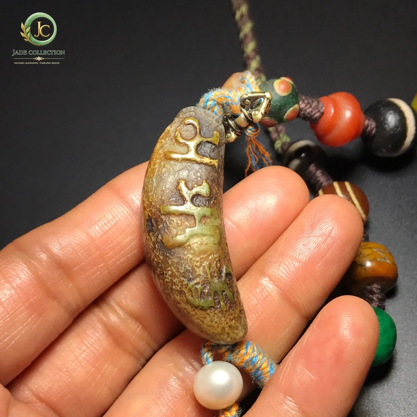 Tibetan Natural Old Agate Dzi Om mani padme hum Horn Bead Necklace J0322