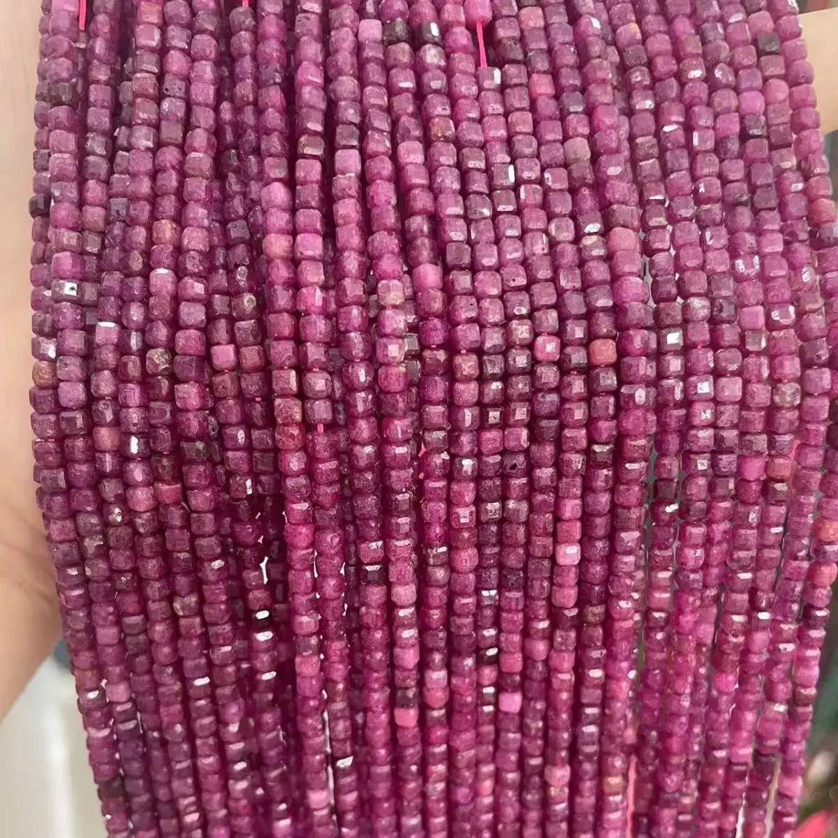 

100% бусины из натурального камня, граненые красные рубиновые кубические бусины-разделители 3x3 мм для ювелирных изделий, изготовление браслетов и ожерелья своими руками