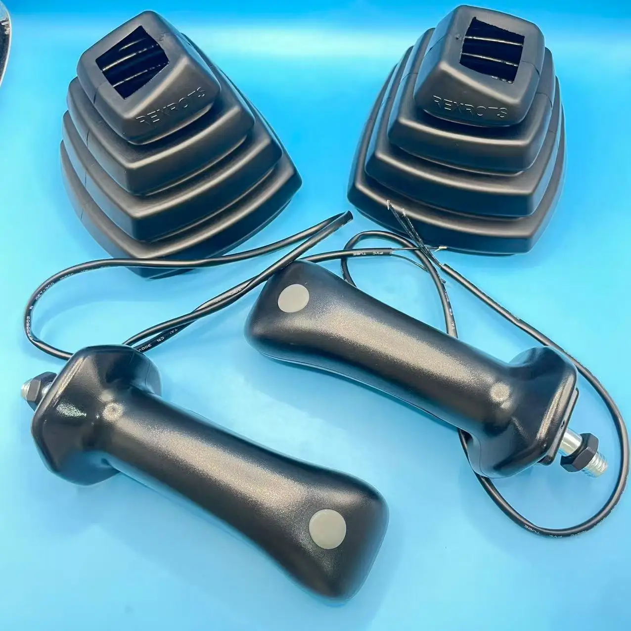 

Детали мини-экскаватора 12 мм XCMG Yuchai LOVOL LONKING Rexroth, джойстик, ручка, клей Revo 55/60/65/75-8/80