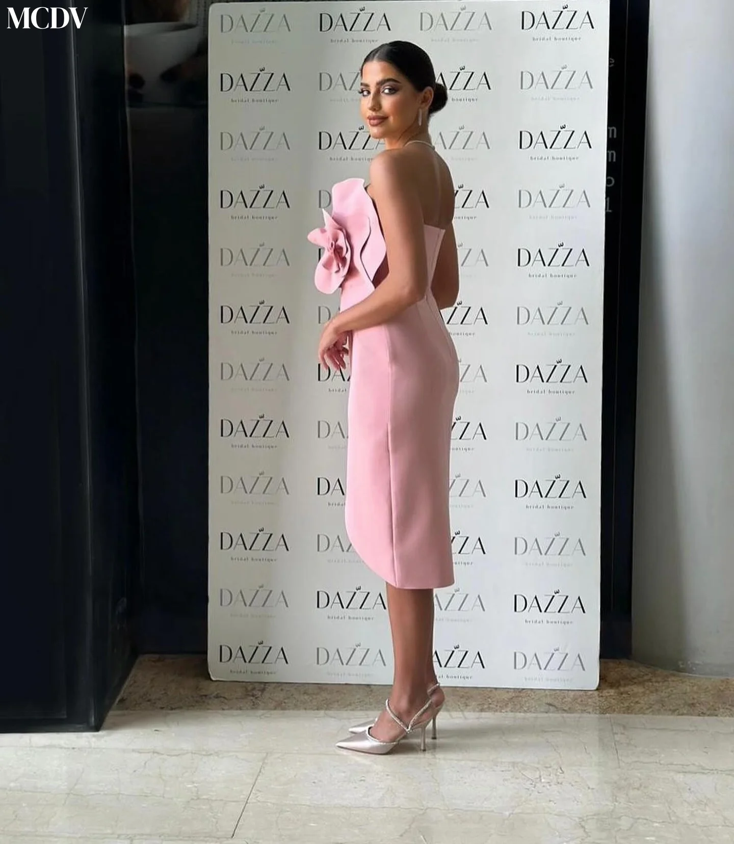 Vestido de noche recto con flores 3D, Jersey Sexy personalizado, delicado, sin tirantes, sin mangas, largo hasta el té, vestidos de fiesta, tamaño personalizado