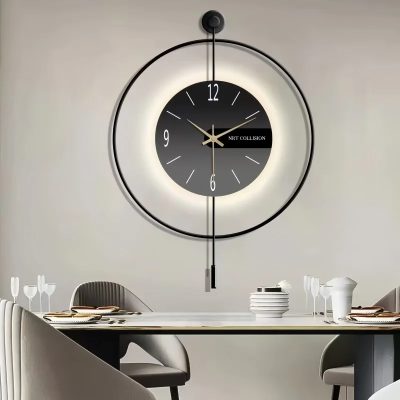 Living Room Fashionable Clock  Creative Light Luxury Decoration Iron Art Simple Modern Art High-End Silent Wall Clock