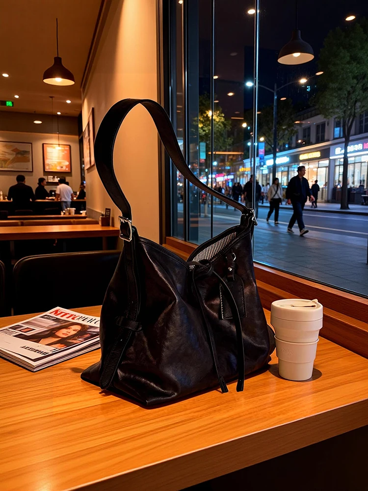 

Bla Leather Large Capaci Tote Bag Women's 2025 New Sle Commute oulder Strap Single oulder Slant Crossbody Bag