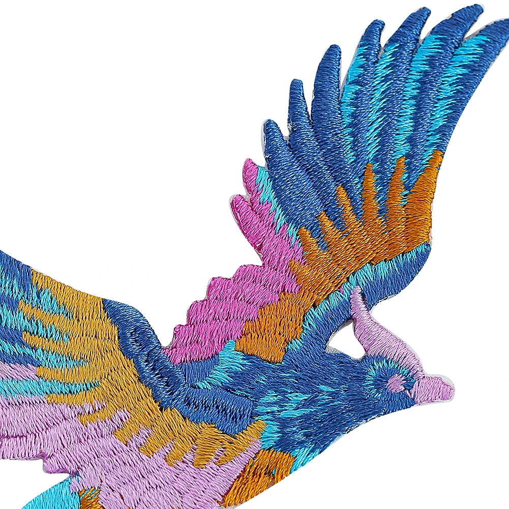 1PC Phoenix Bird patch ricamate Applique ferro sui vestiti Lucky buon auspicio uccello volante panno adesivo indumento forniture per cucire