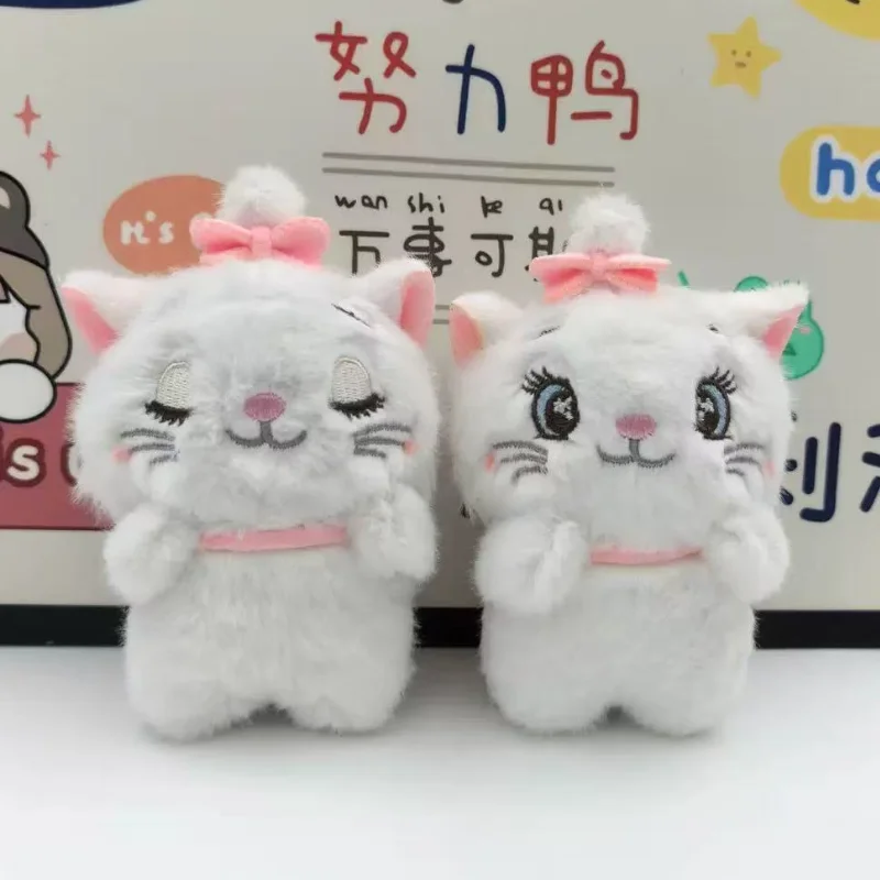Llavero de peluche de Disney Marie, mini monedero de dibujos animados, colgante para mochila de pareja, creatividad, periféricos de anime de peluche, regalo para amigos
