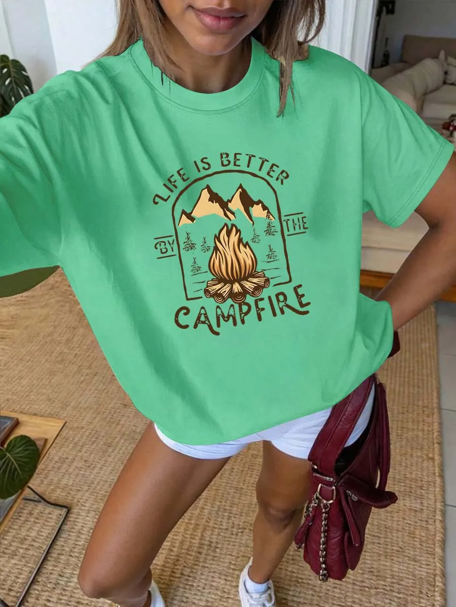 Camiseta gráfica de talla grande para acampar al aire libre “Campfire Life”, manga corta