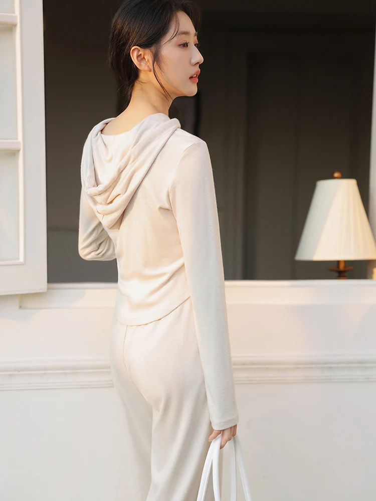 Soft Knit Hoodie and Wide-Leg Pants Set – Casual Two-Piece Loungewear for Women, Comfortable and Chic Outfit for Any Season