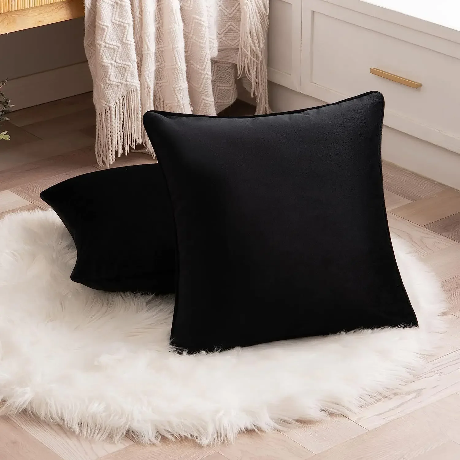 

Solid Color Velvet PillowCover Nordic Minimalist Black and White Edging Pillowcase Modern Light Luxury Cushions Cover Decorative