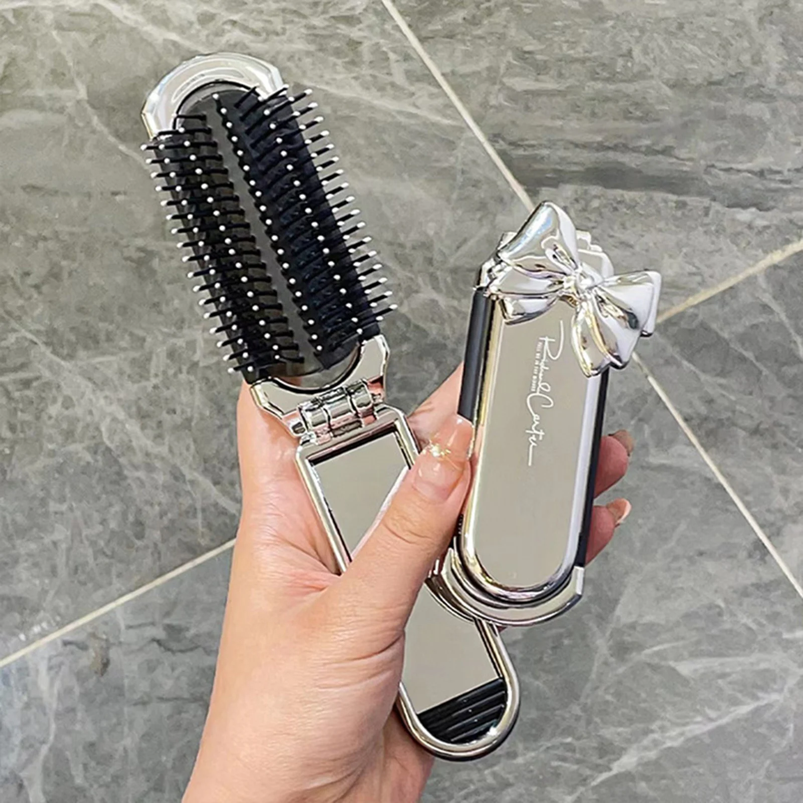 Miao-ミラー付き折りたたみ式トラベルブラシ,ミニヘアブラシ,自宅のサロン用マッサージコーム,すべてのヘアタイプ