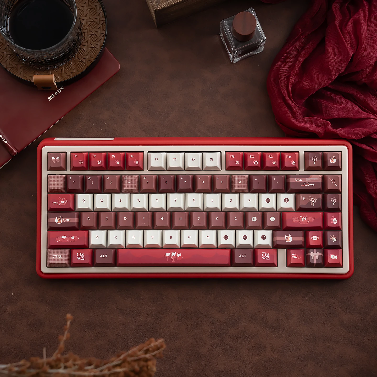 URE Tipsy Kitten keycaps Cherry profile Dye-sub PBT Keycaps Replacement Keycaps For Mechanical Keyboard 61 64 78 84 87 96 98 104