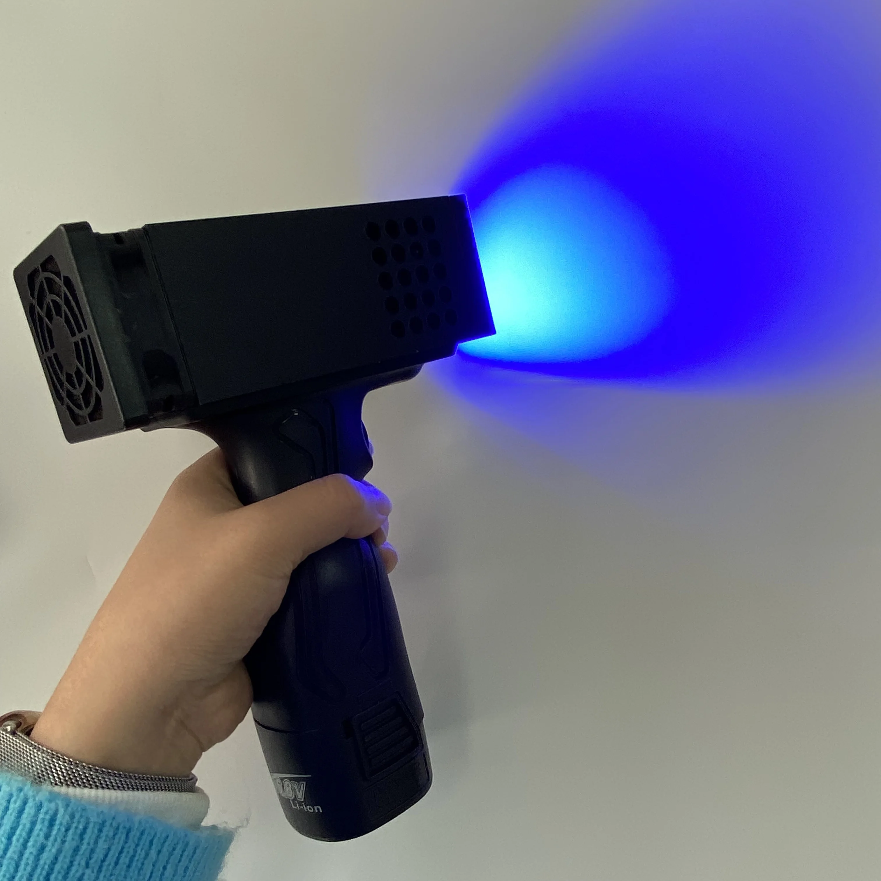 

Energy-saving Rechargeable 80W 365nm 20LED Handheld UV Inspection Lamp for Auto Paint Defect & Putty Repair Detection