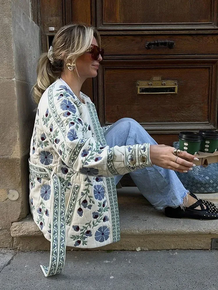 Chaqueta de algodón con cordones para mujer, abrigo de manga larga con cuello redondo y bordado Floral, ropa de calle a la moda, novedad de 2024