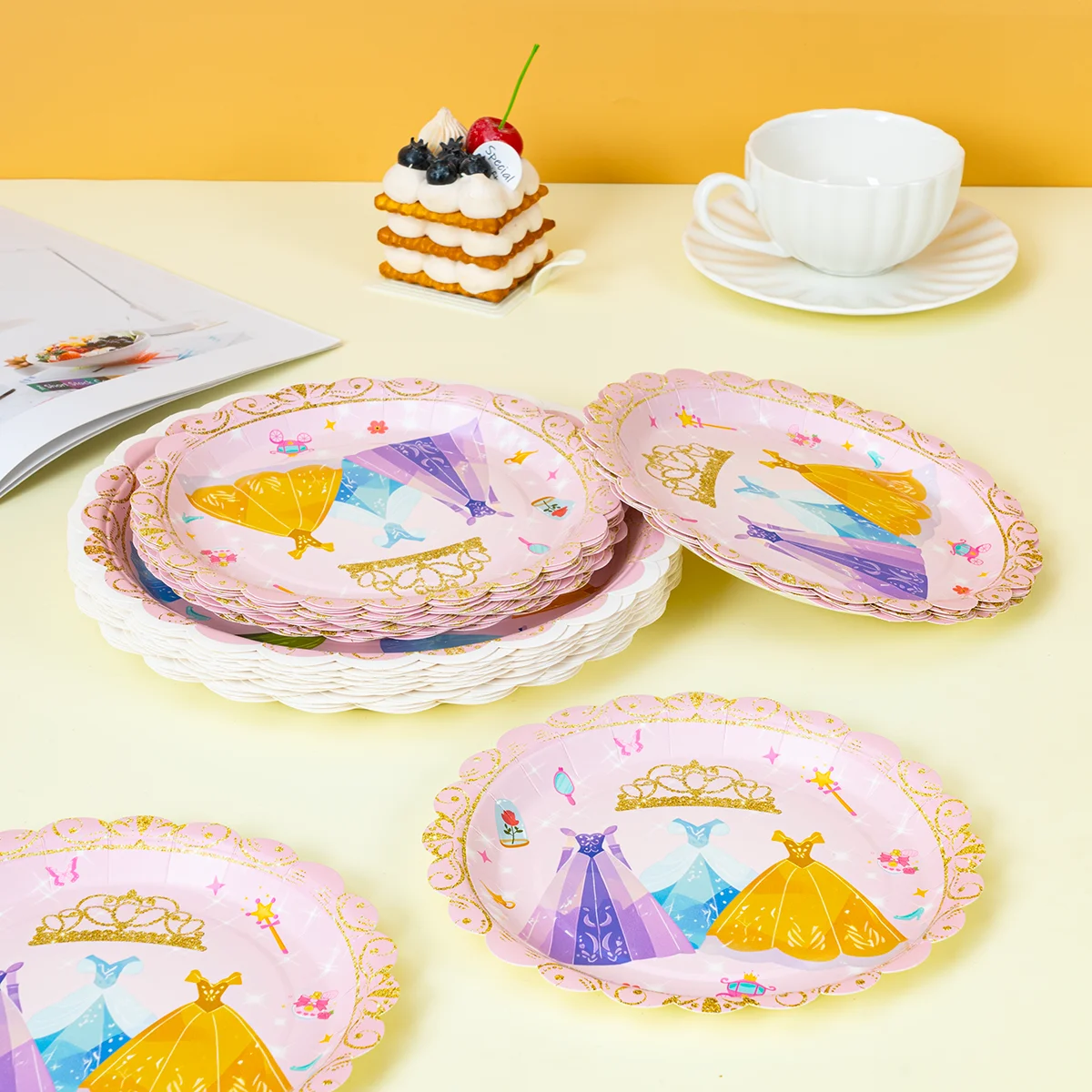 10/25/50Pcs Princess Dress Print Scalloped Paper Plates Disposable Tableware for Themed Party Supplies image 5