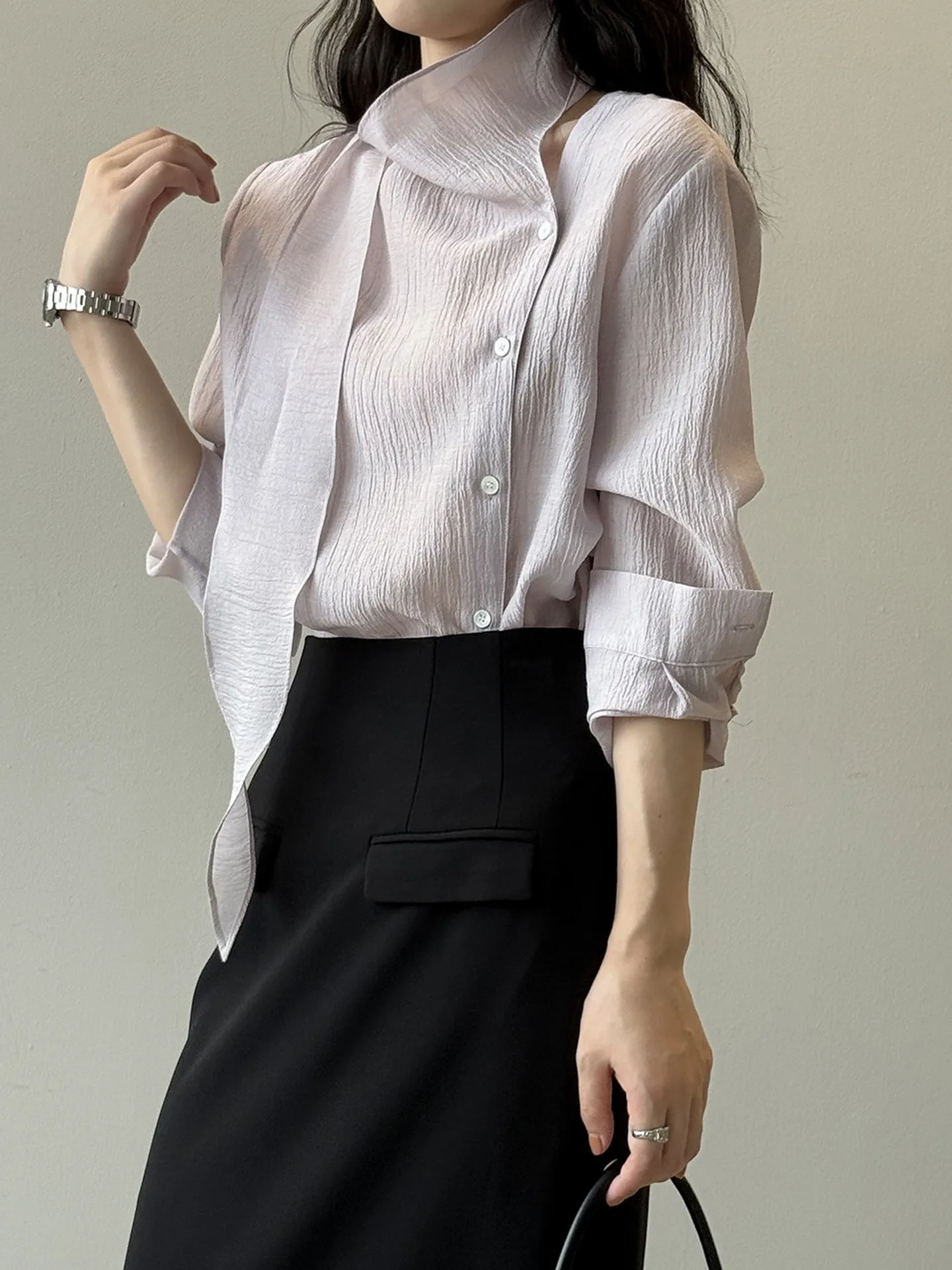 

Silk Long Sve irt Женская сложенная текстура Sa Commute Sle Корейская свободная посадка на пуговицах Асимметричный дизайн Кожаная одежда...