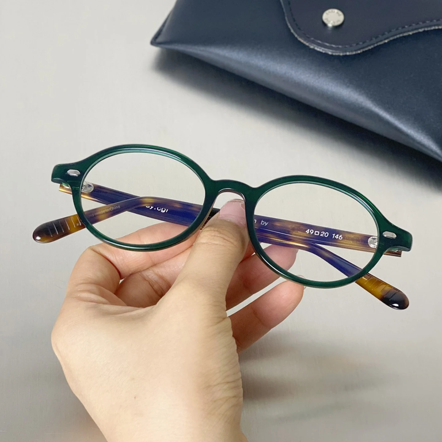 

Сверхлегкая оправа для очков в стиле ретро, простые очки с защитой от синего света, леопардовый принт, модные и универсальные, очки в консервативном стиле