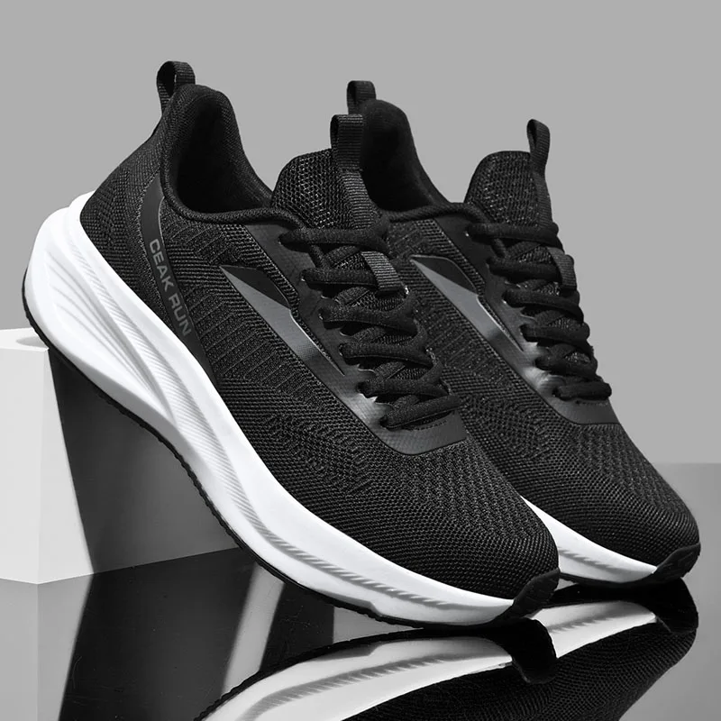 

New men's casual sports shoes four season outdoor thick sole light comfortable anti slip wear-resistant running casual sneakers
