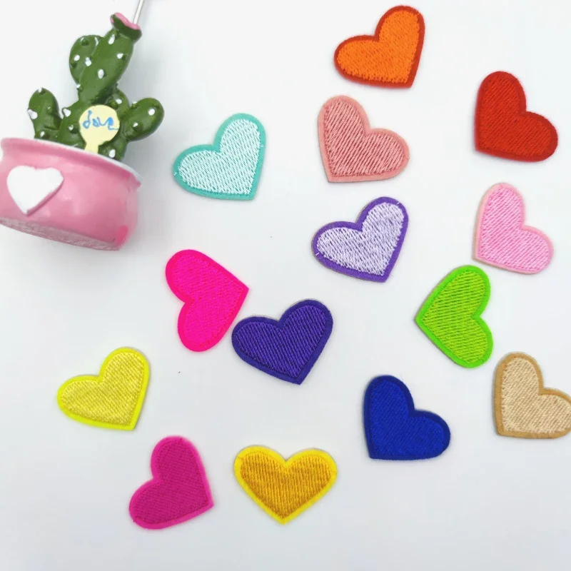 30pc Love Heart Embroidered Patch Badges Costume Cloth Sticker Clothes Badge Crafts Hat Accessories Wholesale