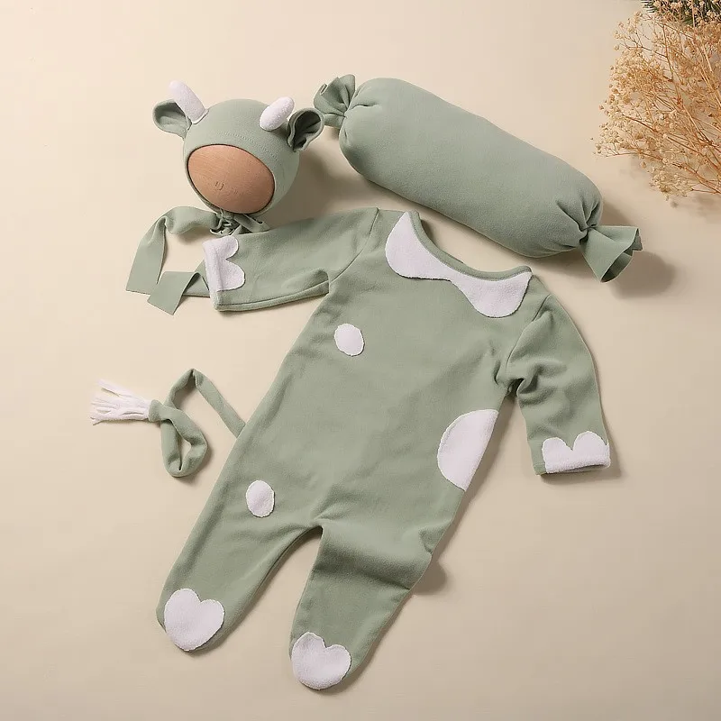 Ylsteed Newborn Boy Photoshoot Outfits Cow Animal Style Jumpsuit Footie Romper with Candy Posing Pillow Infant Photography Props