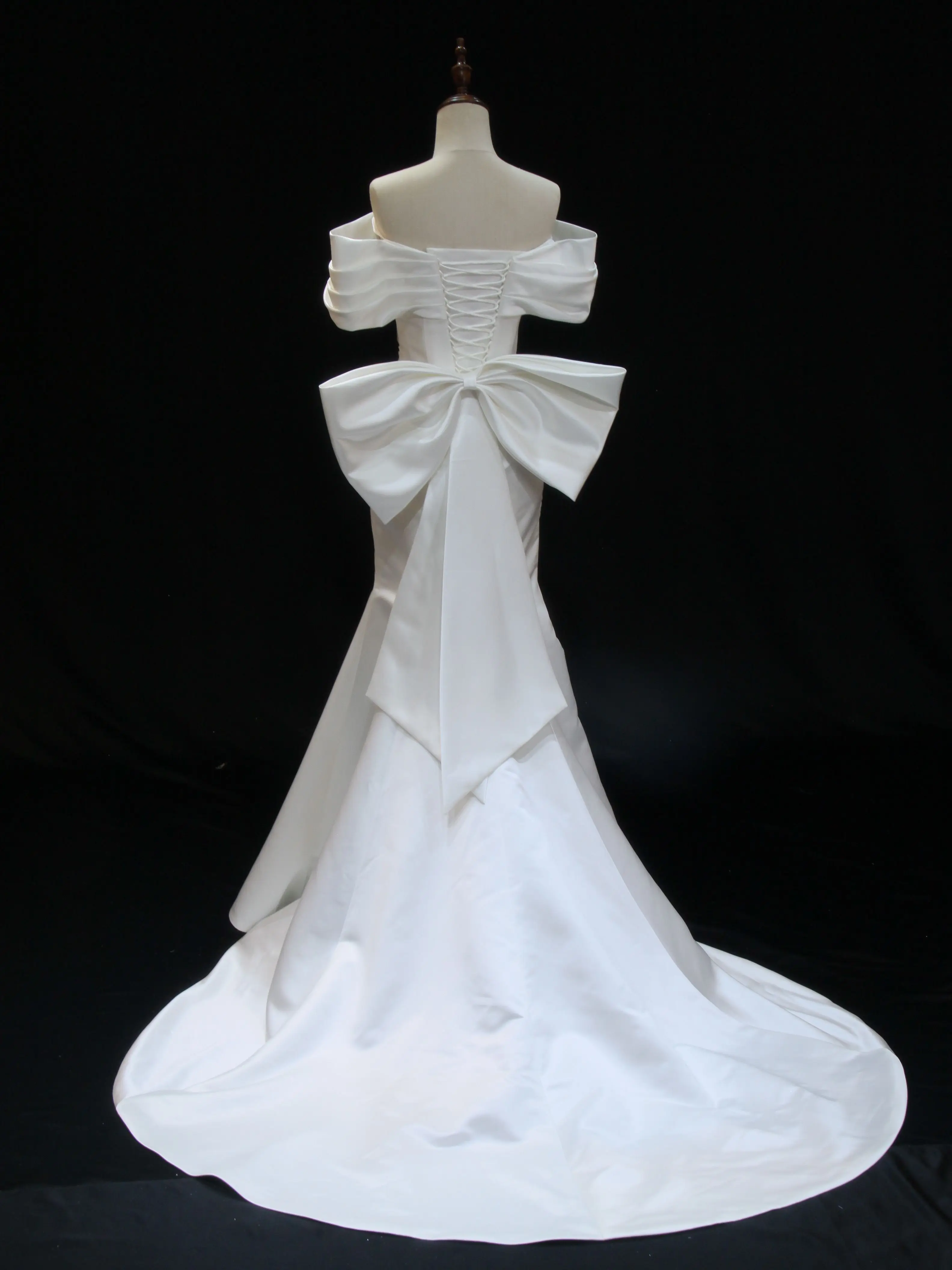 Latest Dream Show Thin Bow Satin Pleated White Wedding Dress A025