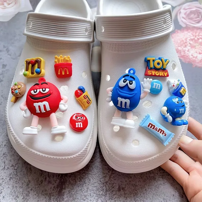 Whole Set Hot Sale DIY Hole Shoes Charms for Cute Cartoon Handmade Charms Designer Quality Garden Shoe Decoration Girl Gift