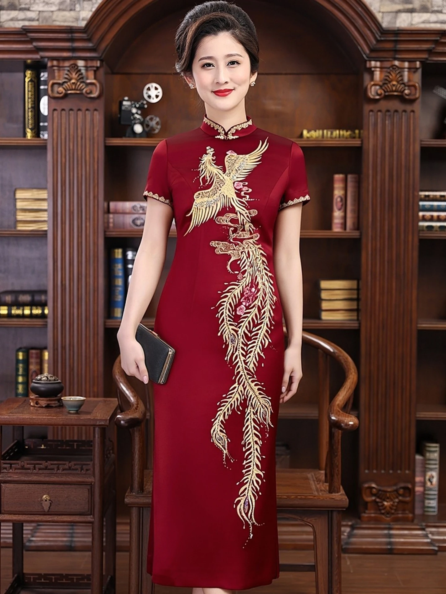 

Элегантное свадебное платье для молодой невесты и матери невесты, вышитое, улучшенный фасон, в стиле ретро, длинное ципао с коротким рукавом, средней длины