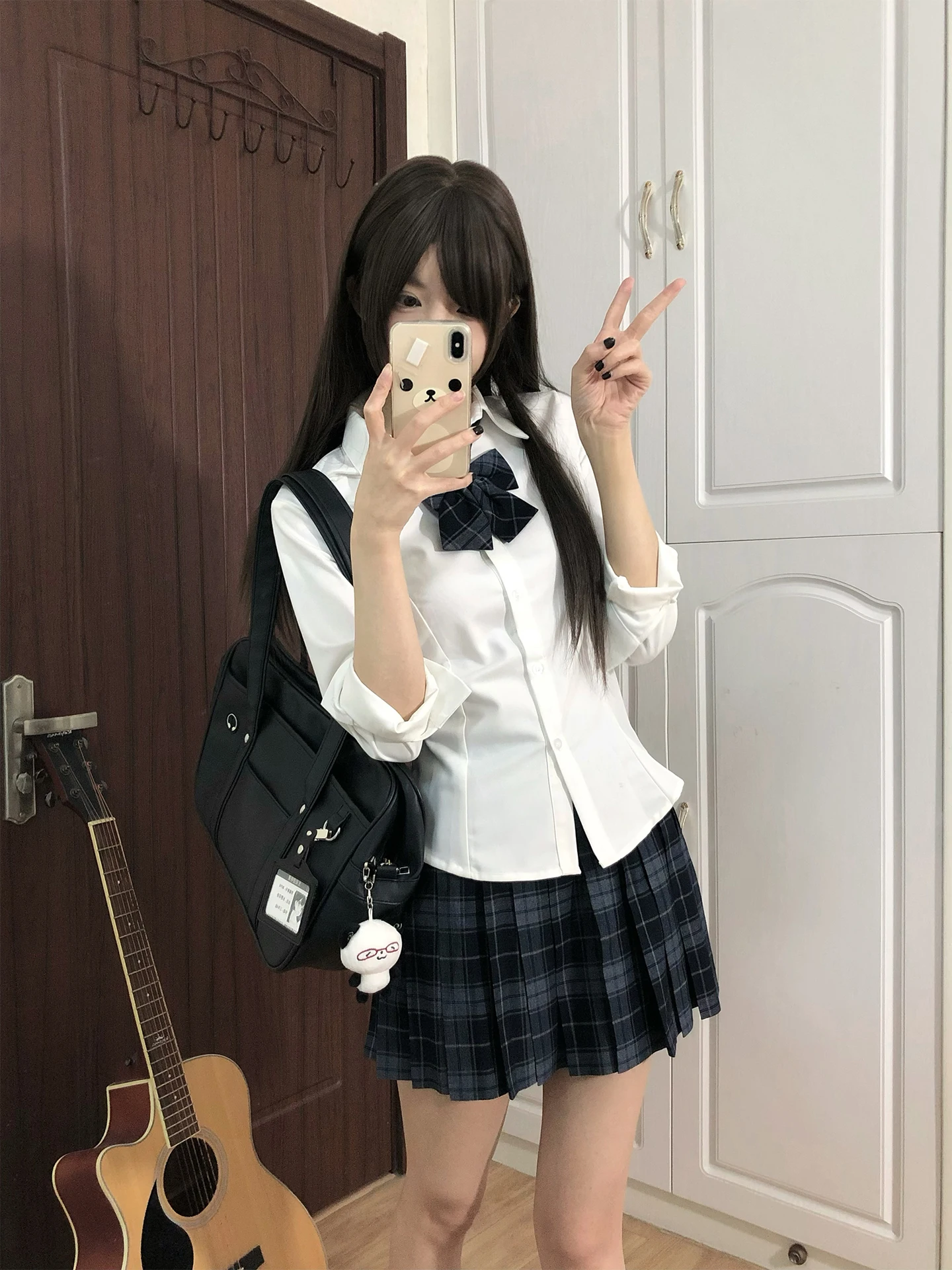 

Женский школьный комплект: белая блузка с длинным рукавом и юбка А-силуэта с высокой талией из полиэстера для повседневной носки