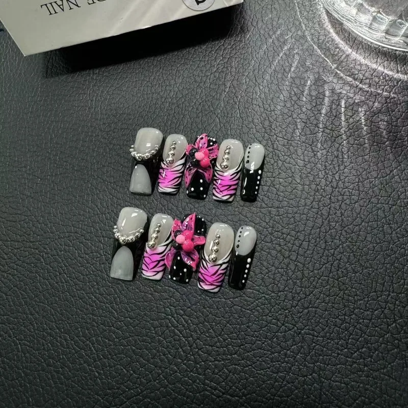 10 pièces ongles roses nus faits à la main 3D sculpté à la main presse florale sur les ongles français peint à la main Design perles de luxe Style épicé faux ongles