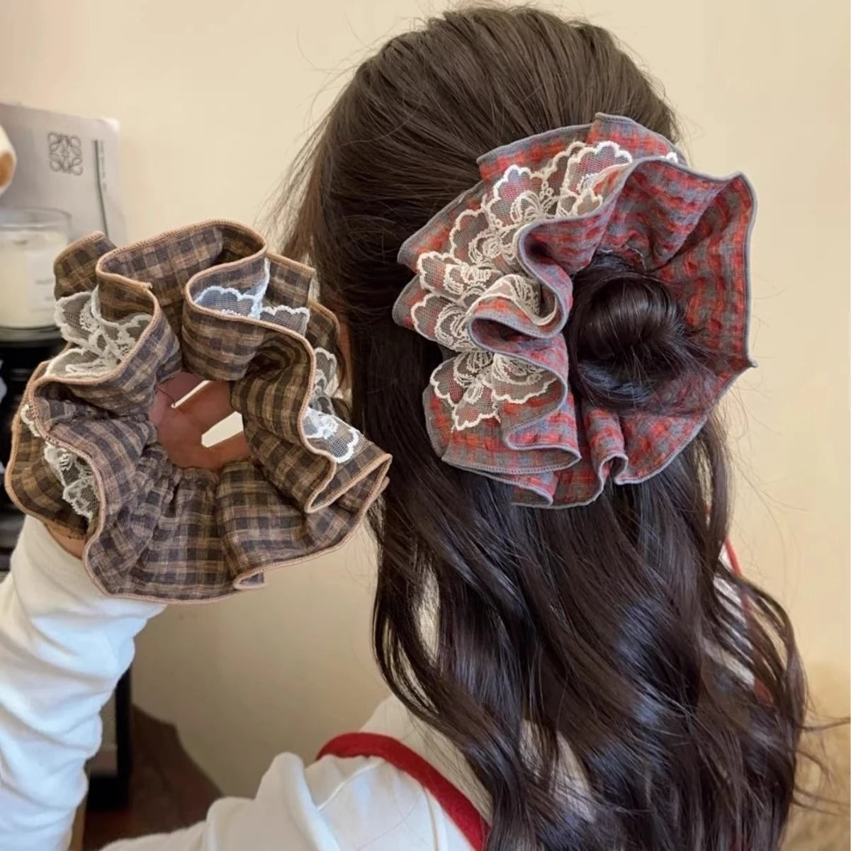 Vintage Kariertes Übergroßes Scrunchie – Doppellagiges Kontrastfarbenes Retro-Haargummi, Großes Schleifenstirnband Stylisches Damen-Accessoire