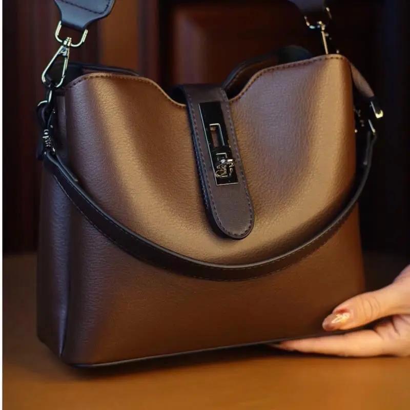 Women\'s Cowhide Bag2024New Fashion Bucket Mom Messenger Bag Simple Shoulder Strap Shoulder Leather Women Bag