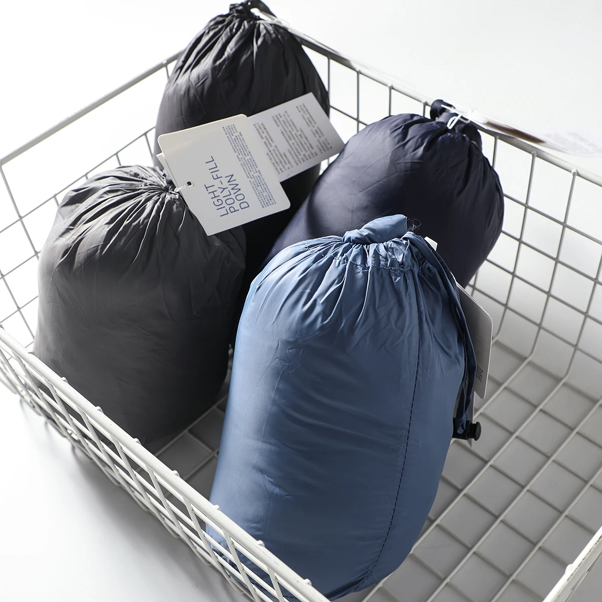 

Practical Men's down Vest Lightweight Warmth Du down Collarl Faionable Urban Sle Polyester Fabric Pure Color