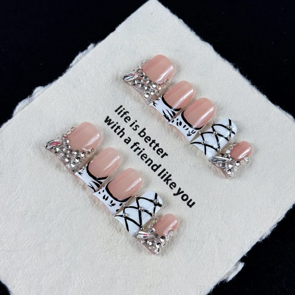 10 piezas de uñas postizas hechas a mano de alta gama, estilo lujoso pero minimalista, con patrón de cebra pintado a mano y diamantes brillantes 4