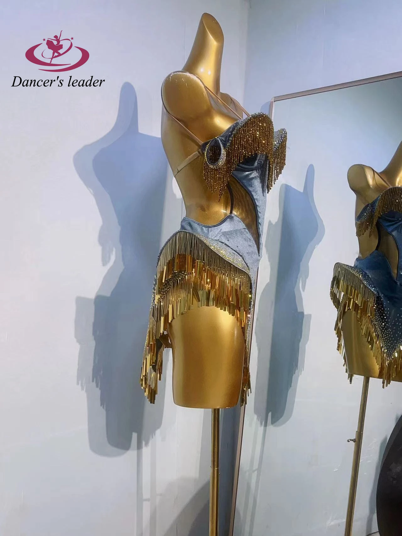 Latin Dance Stage High-end Custom Suede Gold Chain Catwalk Samba Strass Prestatiekostuum voor dames