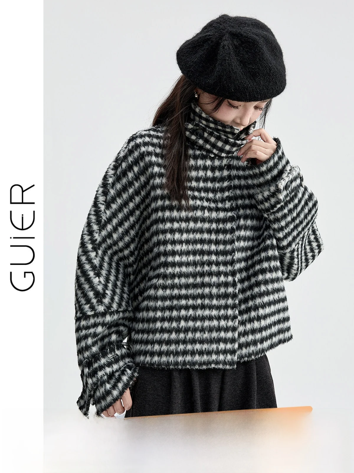 

Guier Double-Faced Woolen Coat Women's ort Sle Winter Faion Retro Plaid Design Loose Fit Long Sve Single Button Closure