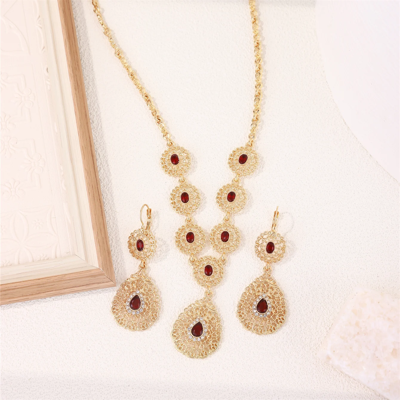 Morocco Popular Jewelry Set Rhinestone Necklace Earrings Two-piece Set French Retro Bride Drop Pendant Jewelry