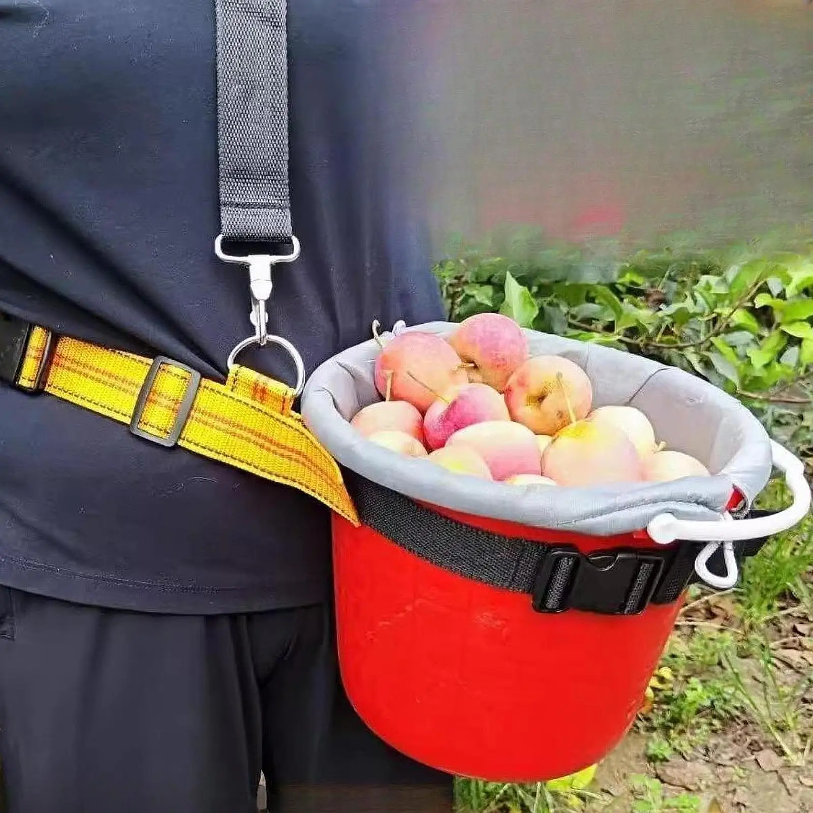 

Многофункциональная сумка-контейнер для сбора фруктов и урожая в саду