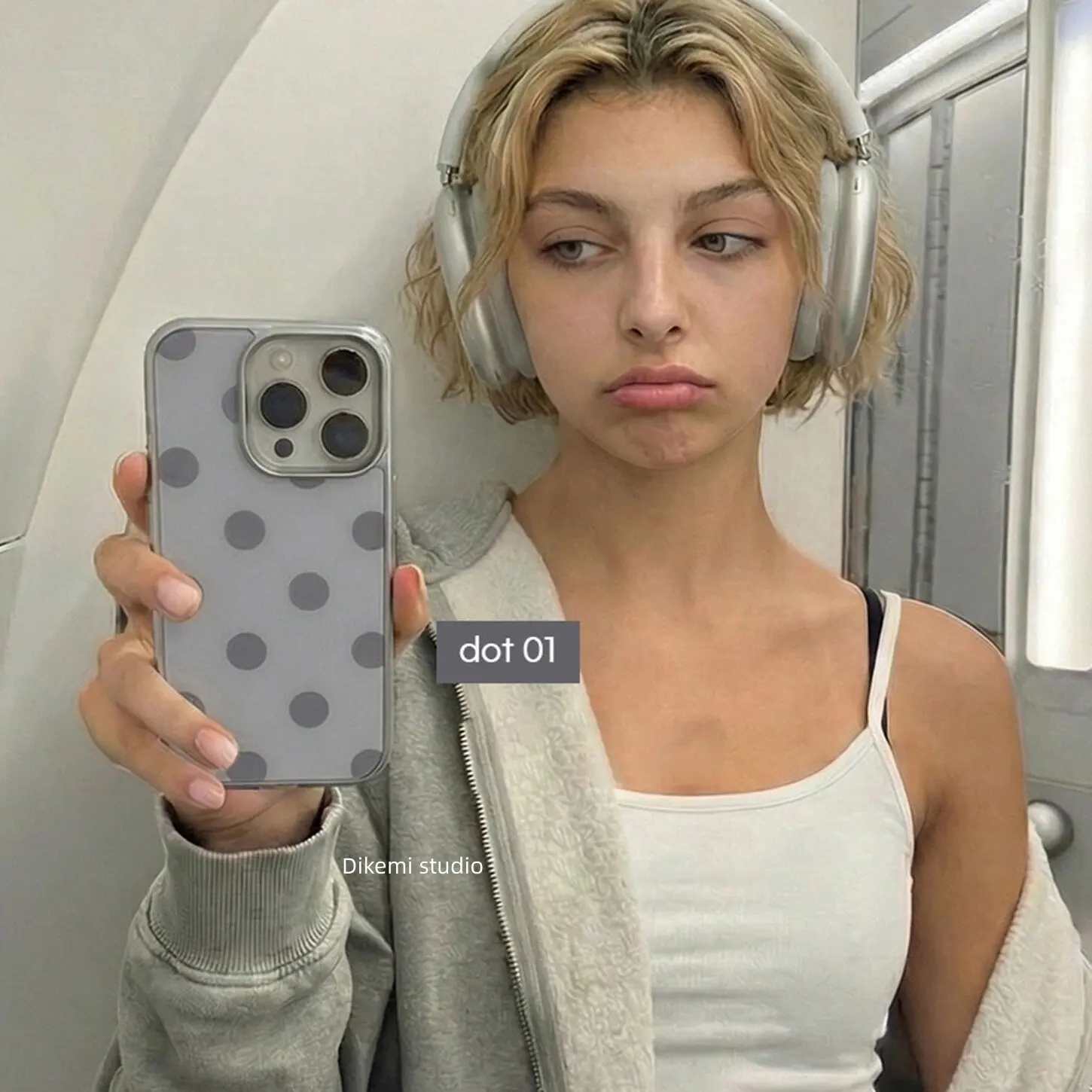 Coque de téléphone en verre à pois gris à faible saturation, style coréen, pour une relaxation délicate, compatible avec iPhone 17 16 15 14 13 12 11 Pro Max Plus