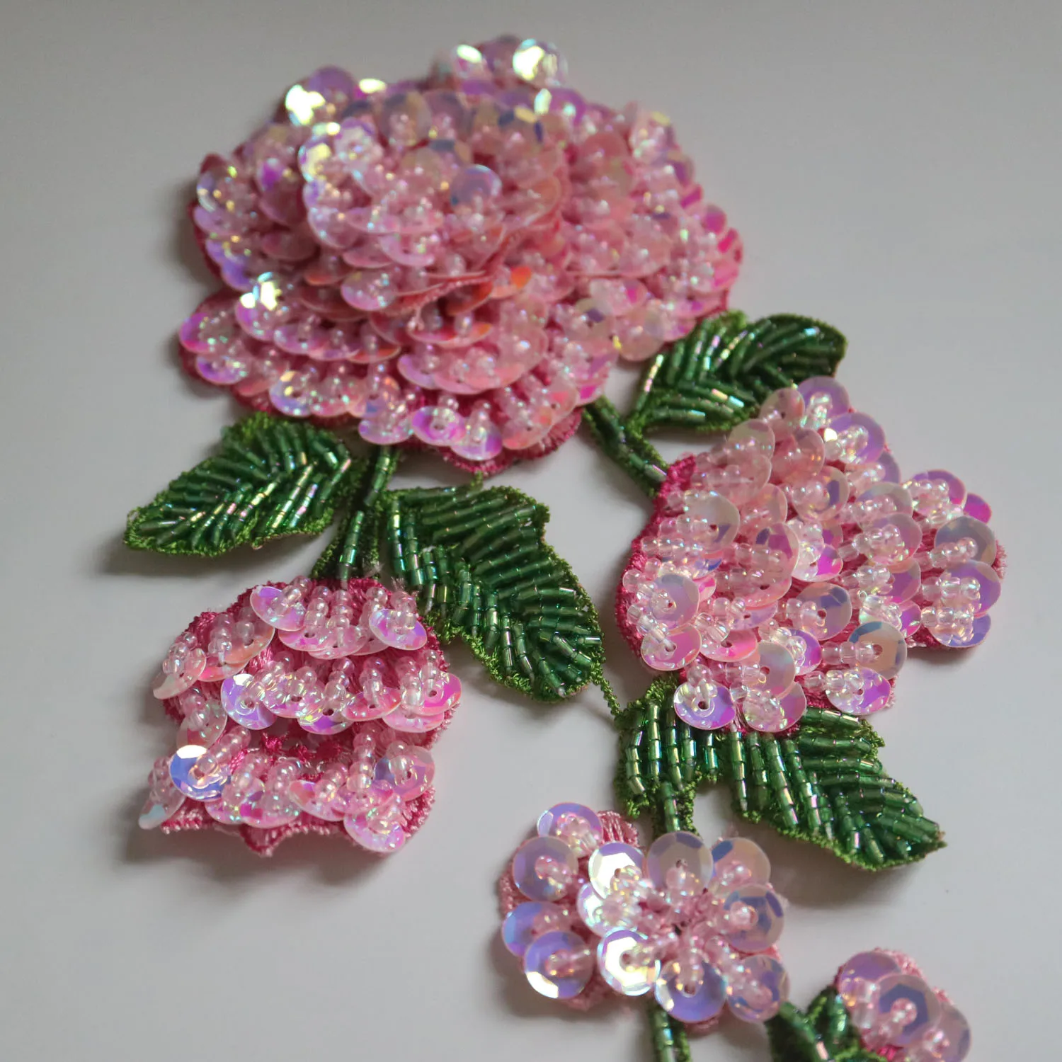 Fashion luxury handmade pink sew on peony flower patches for clothes DIY sewing beaded appliques for jacket Clothing decoration